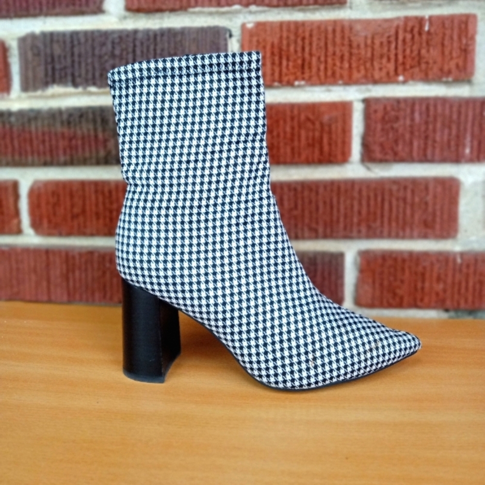 Jeffrey Campbell 'Coma' Pointy Toe Stretch Ankle Booties in Houndstooth